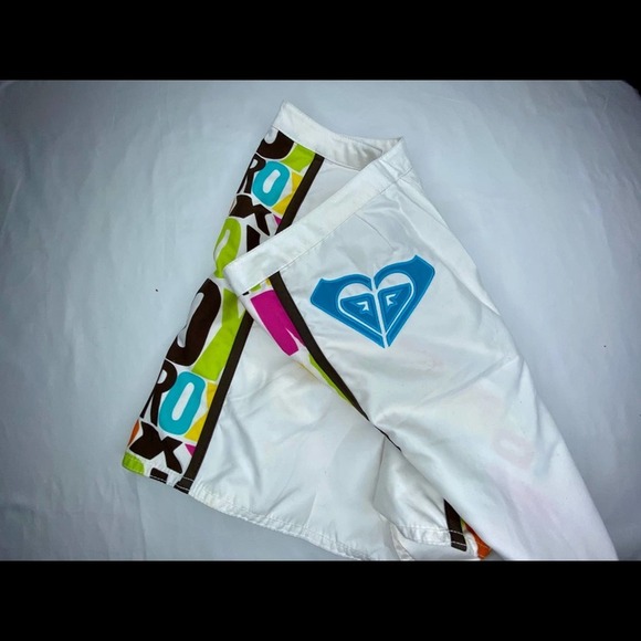 Juniors White Roxy Boards Shorts Size 7 - Picture 3 of 4